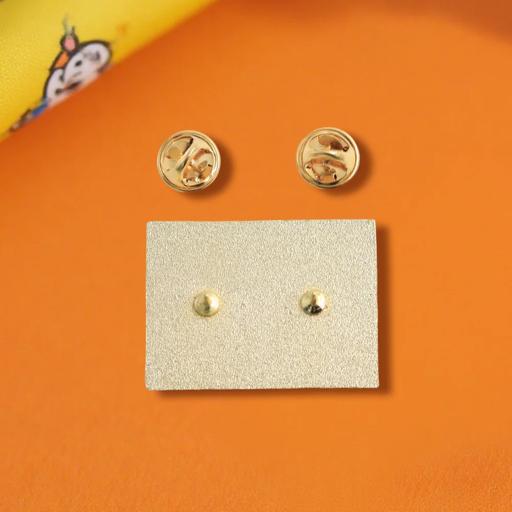 الكلاسيكية أنيمي الصلب المينا دبابيس التلبيب دبابيس لحقيبة الظهر النساء الرجال بروش للملابس حقيبة شارات مجوهرات اكسسوارات