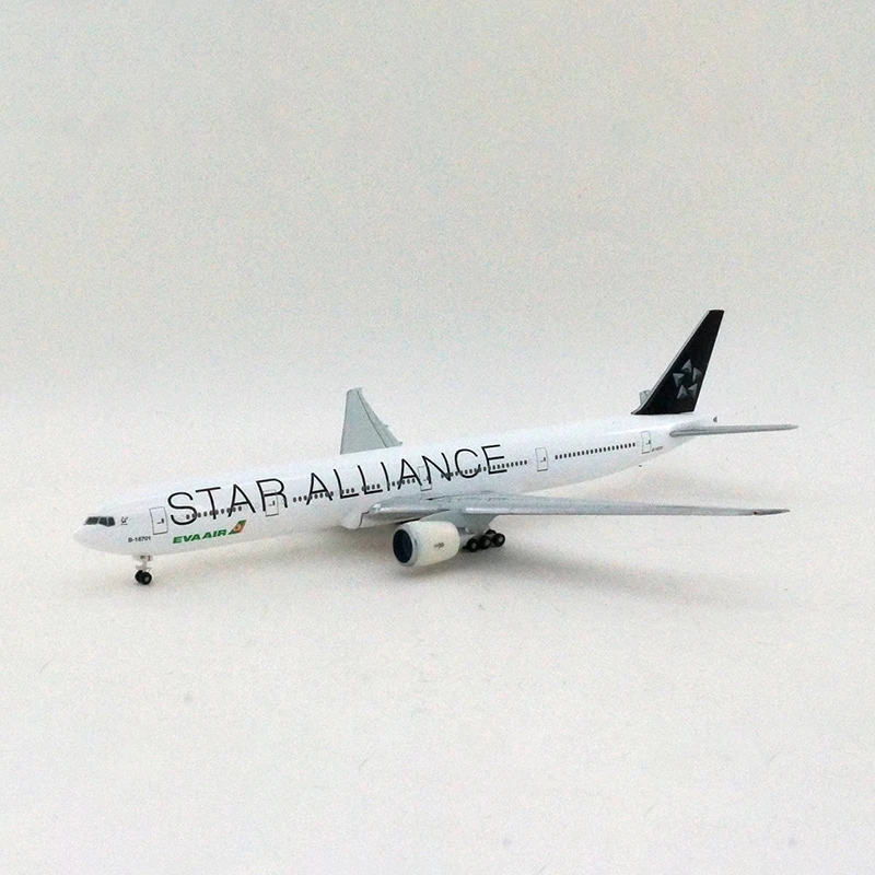 Diecast 1:500 HG5170 EVA Air B777-300ER Star Allicane Airlines Alloy Aircraft Plane Airliner With Landing Gear For Collection