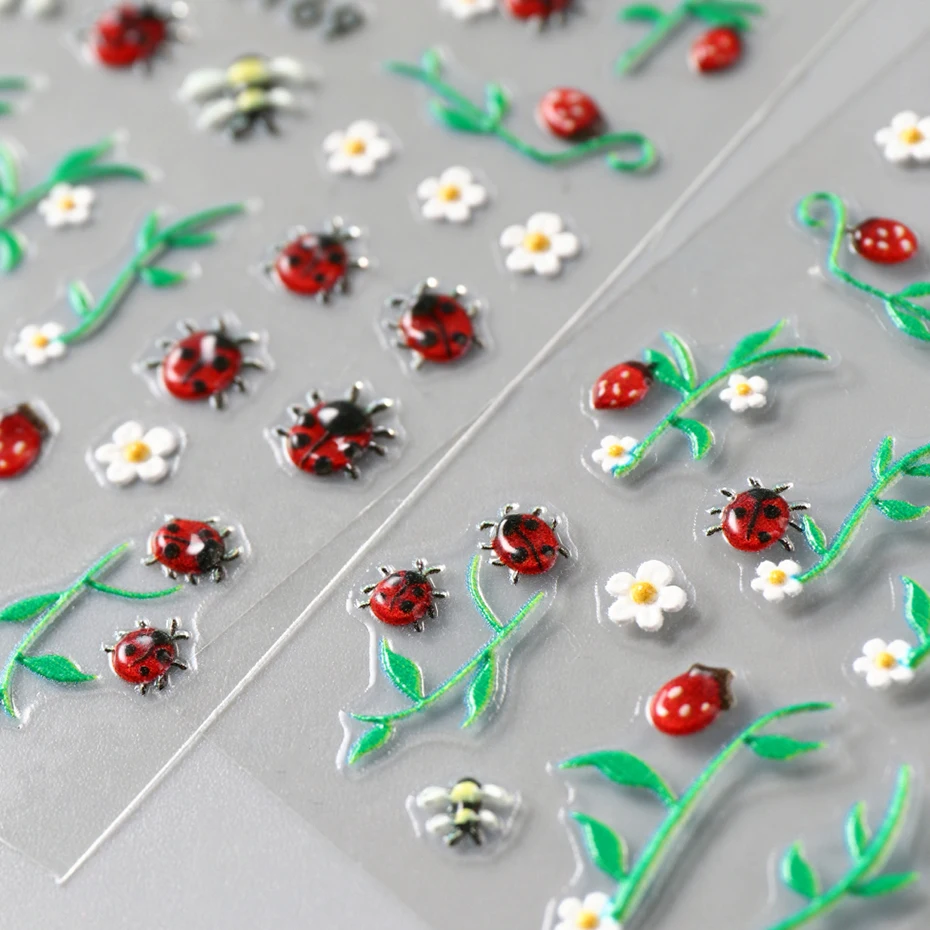 لطيف الكرتون الخنفساء الأزهار مسمار ملصقات 5D تنقش ذاتية اللصق مسمار الشارات بما في ذلك الفراولة ديزي DIY مسمار الديكور