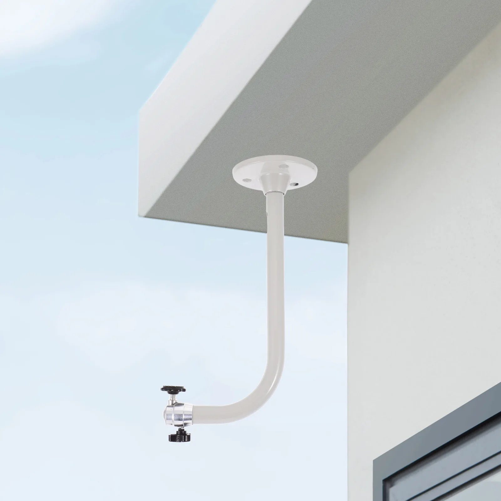 

Heavy Duty Camera Wall Mount Bracket Aluminum Alloy L- Camera Mounting Holder for Ceiling Or Wall Installation