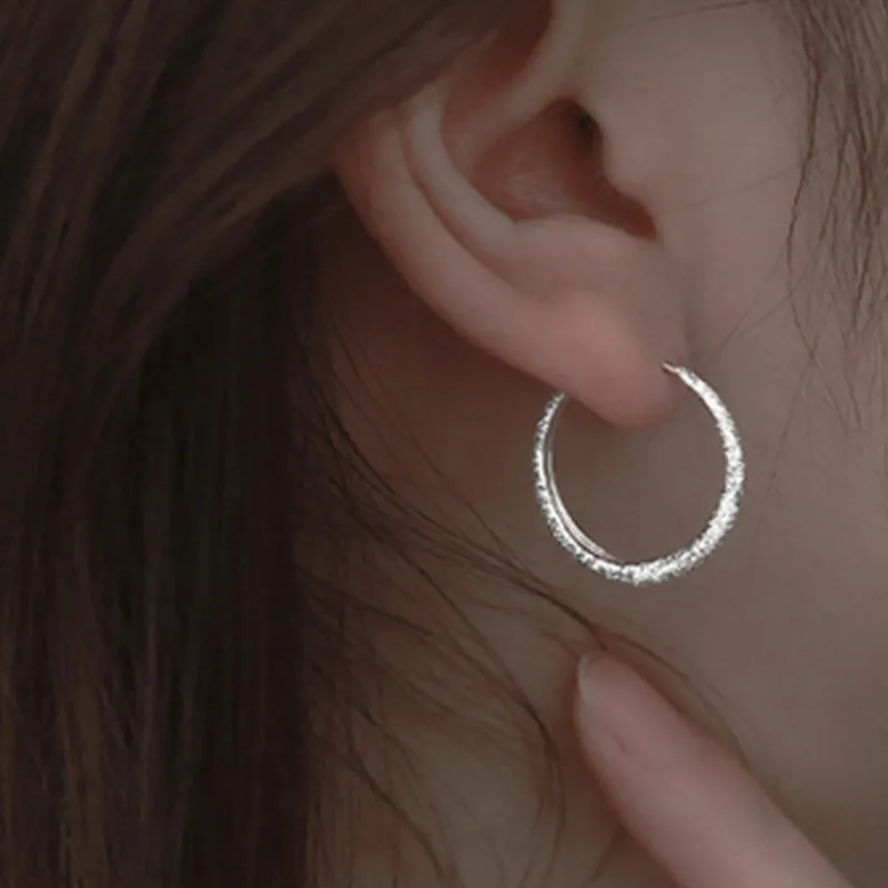 خمر فضي اللون تألق ماتي جولة هوب أقراط للنساء منع الحساسية الشرير القرط هدايا مجوهرات الحفلات