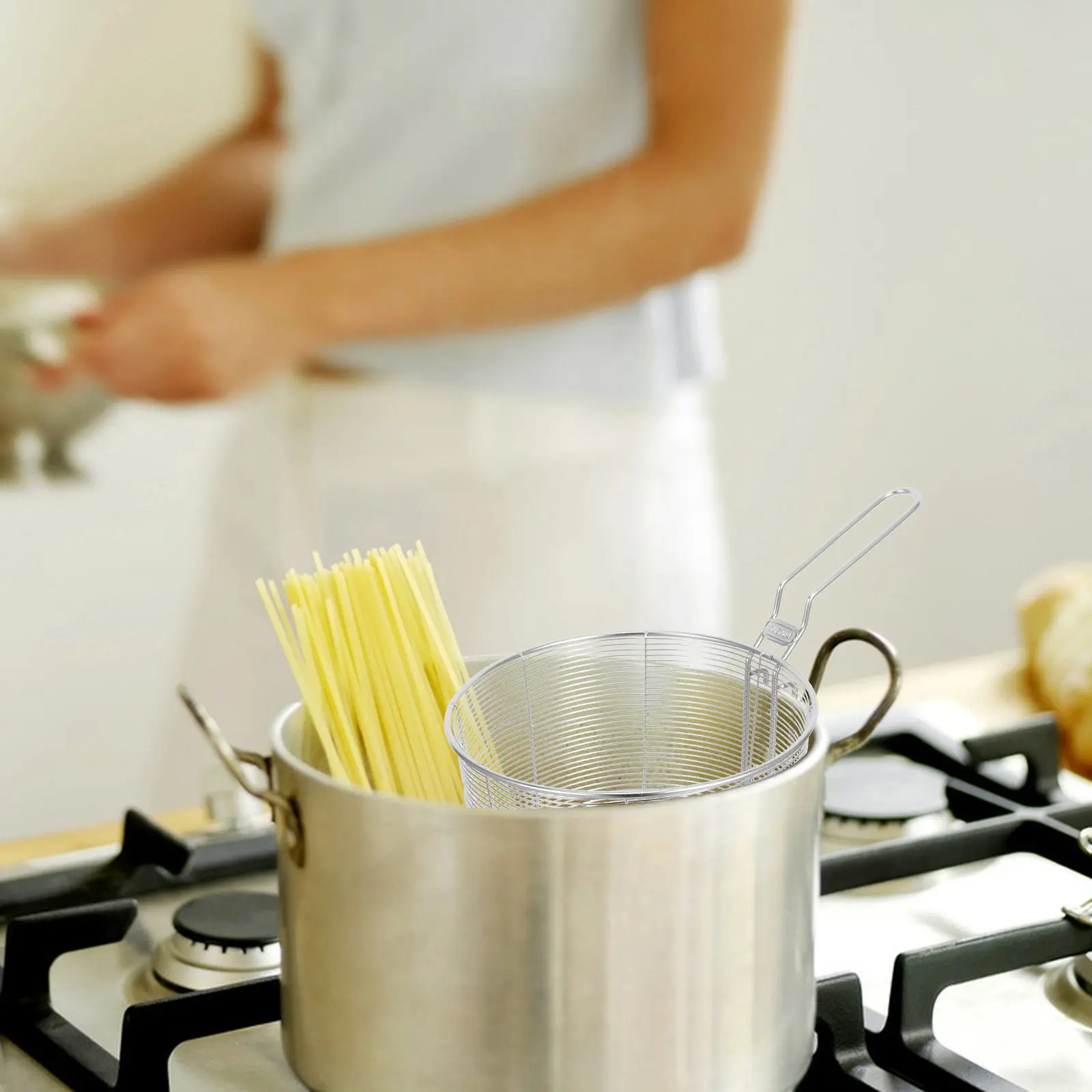 

Stainless Steel Pasta Strainer Noodle Colander Mesh Food Strainer Heat Resistant Easy to Use Long Lasting Home Kitchen