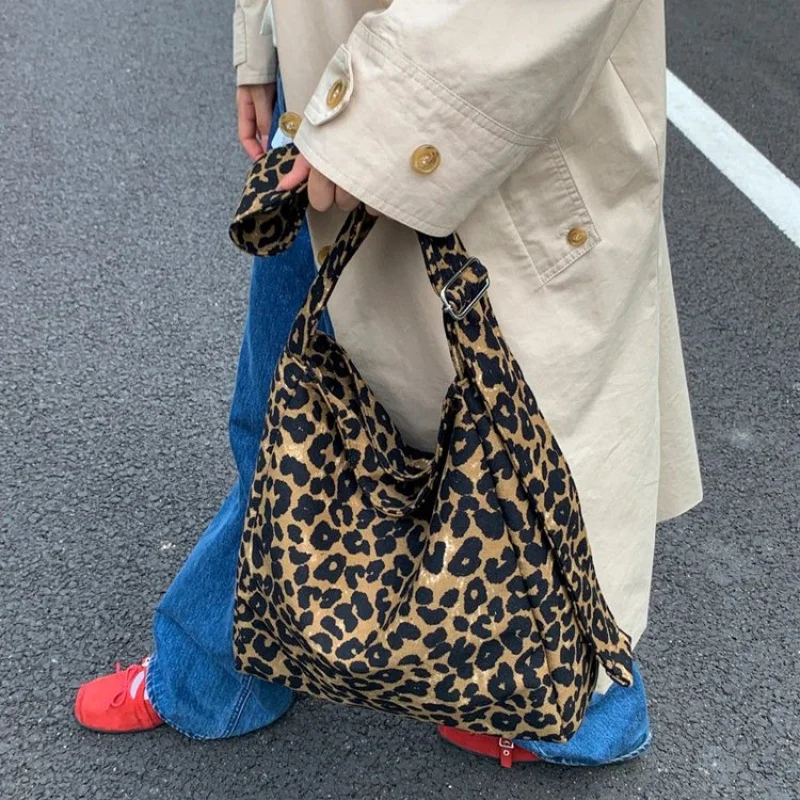 

Luxury Brand Leather Women's Tote Bag Fashionable Popular Classic Elegant Classy Finish Vintage Daily Bag​