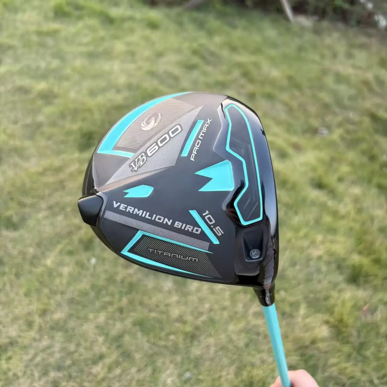 VB‑600 Pro Max Golf Driver 10.5° Titanium Golf Club Driver Carbon Shaft Adjustable Loft Large Sweet Spot for Men Golf Training