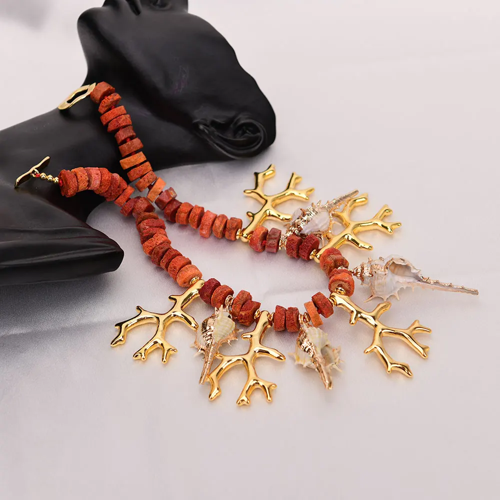 

G-G 17-дюймовое натуральное красное оранжевое коралловое бамбуковое колье-чокеры, ожерелье из золотой смолы, подвеска в виде морской ракушки