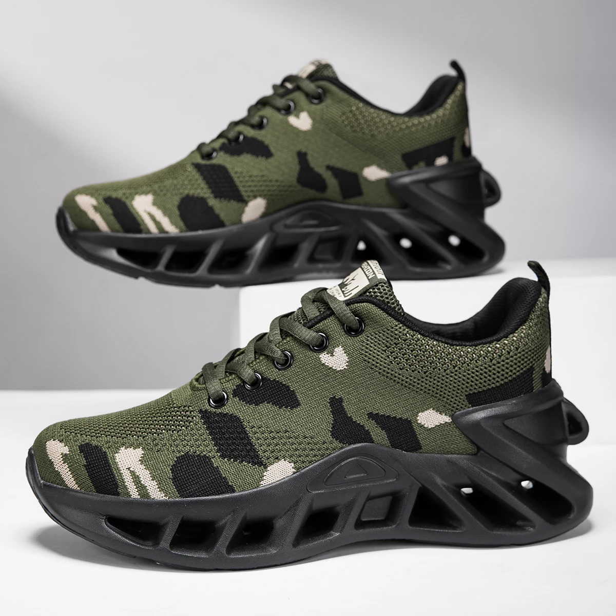 

Men's Outdoor Camouflage Running Shoes, Mesh Breathable Sports Shoes, Youth Running Shoes, Lightweight Shock-Absorbing Blade Sole Training Shoes, Suitable for Outdoor Fitness Exercises on Various Terrains, Men's Trail Running Shoes