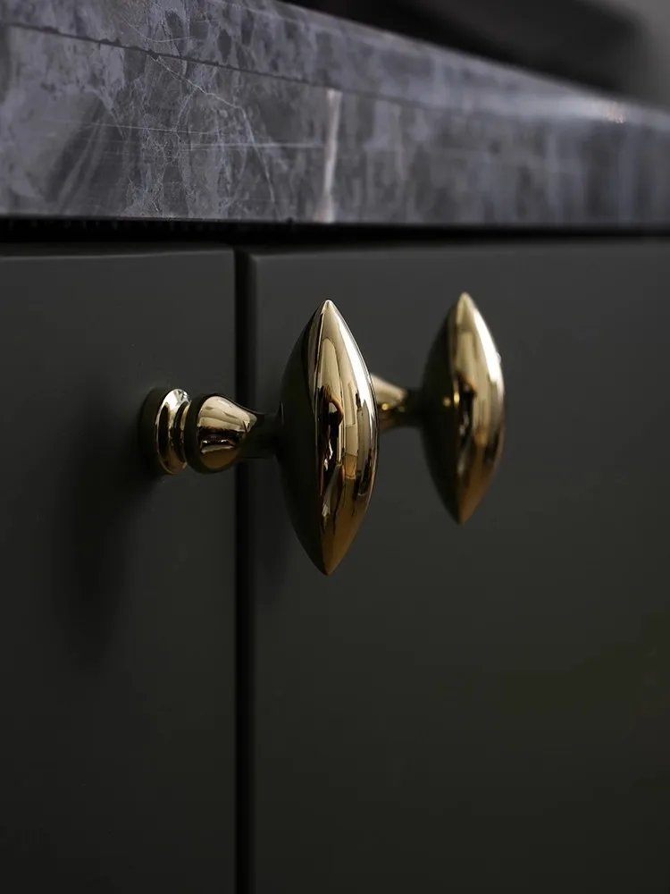 Olive shaped Solid Brass Drawer Knobs Bright Chrome Gold Cabinet Handles Light Luxury Furniture Hardware kitchen Accessories
