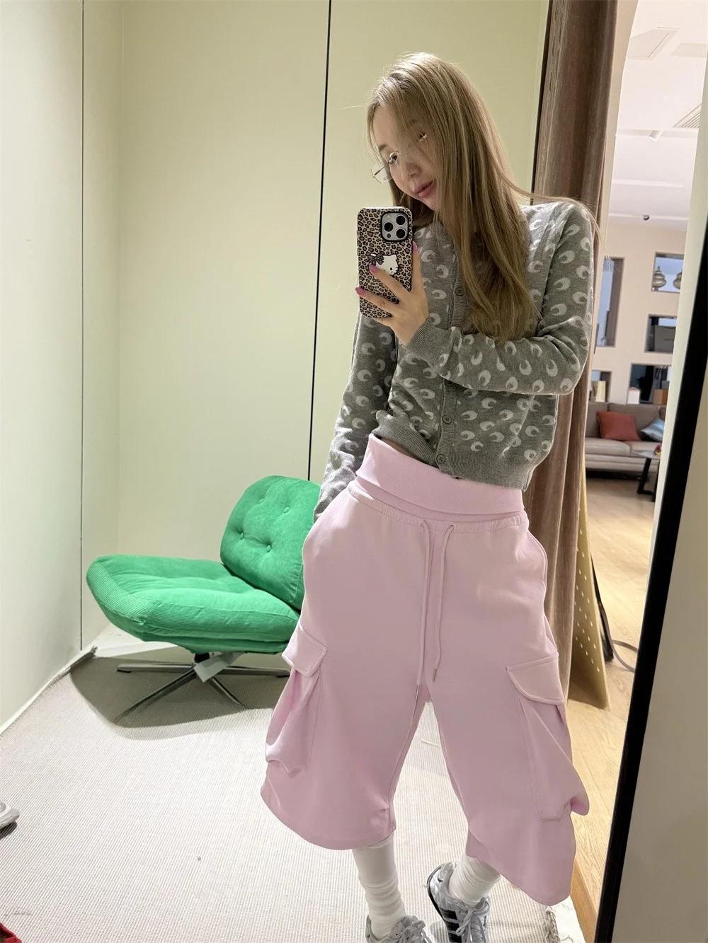 

Seoul New Style Moon Pattern Knitted Sweater Long Sleeve Slim Fit Women's Cardigan Vintage Style Commute Fashion Spring 2026