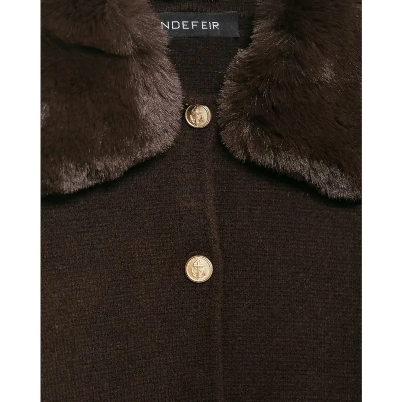 سترة نسائية للخريف والشتاء مع ياقة من الفرو الصناعي وزر جيب غير رسمي معطف نسائي أنيق سترة علوية أنيقة