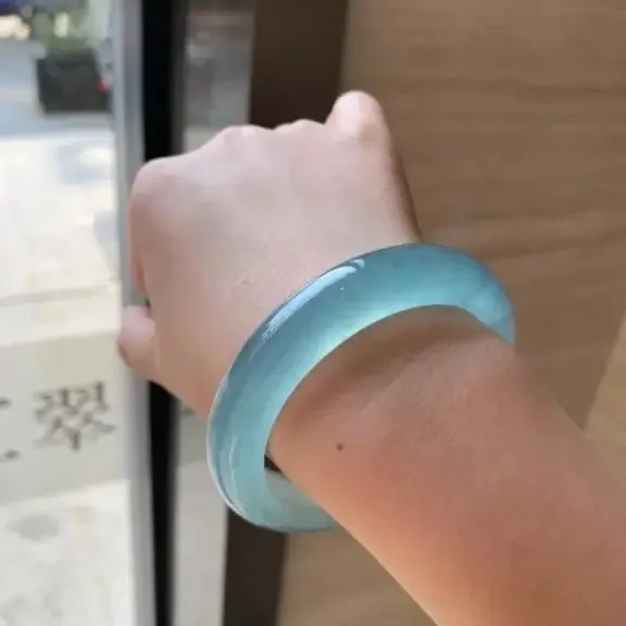 

Браслет из натурального жадеита, светло-зеленый нефритовый браслет, резной круглый модный элегантный шарм, женские ювелирные аксессуары, подарок