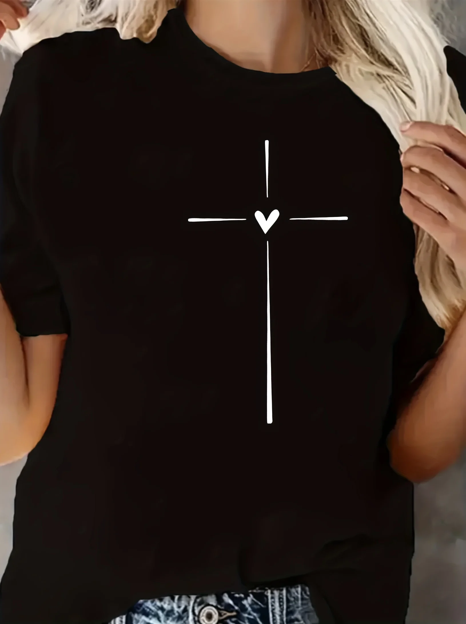 Heart & Cross Print Women's T-Shirt Casual Crew Neck Short Sleeves Sports Tee Comfy Tops Streetwear Female Tees Women's Clothing
