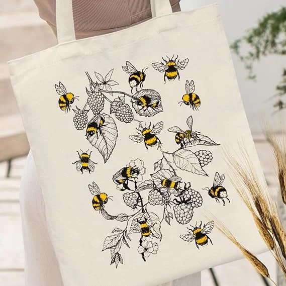 Bumblebee Art Tote Bag Retro Canvas Versatile Shoulder Bag Unique Gift Boho Aesthetic Handbag for Friends Student Light Luxury