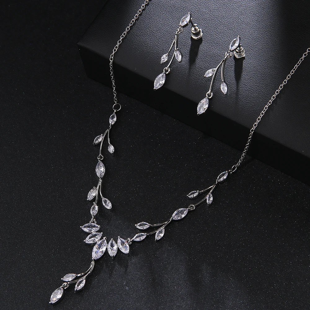 Emmaya New Elegant Clear Cubic Zirconia Silver Color Necklace Earrings Jewelry Set for Women Bridal Wedding Party Accessories