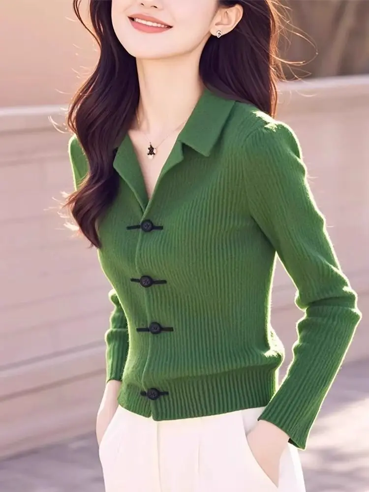 2024 Autumn and Winter New Temperament Cardigan Tops High-end New Chinese Style National Style Buttoned Sweater for Women