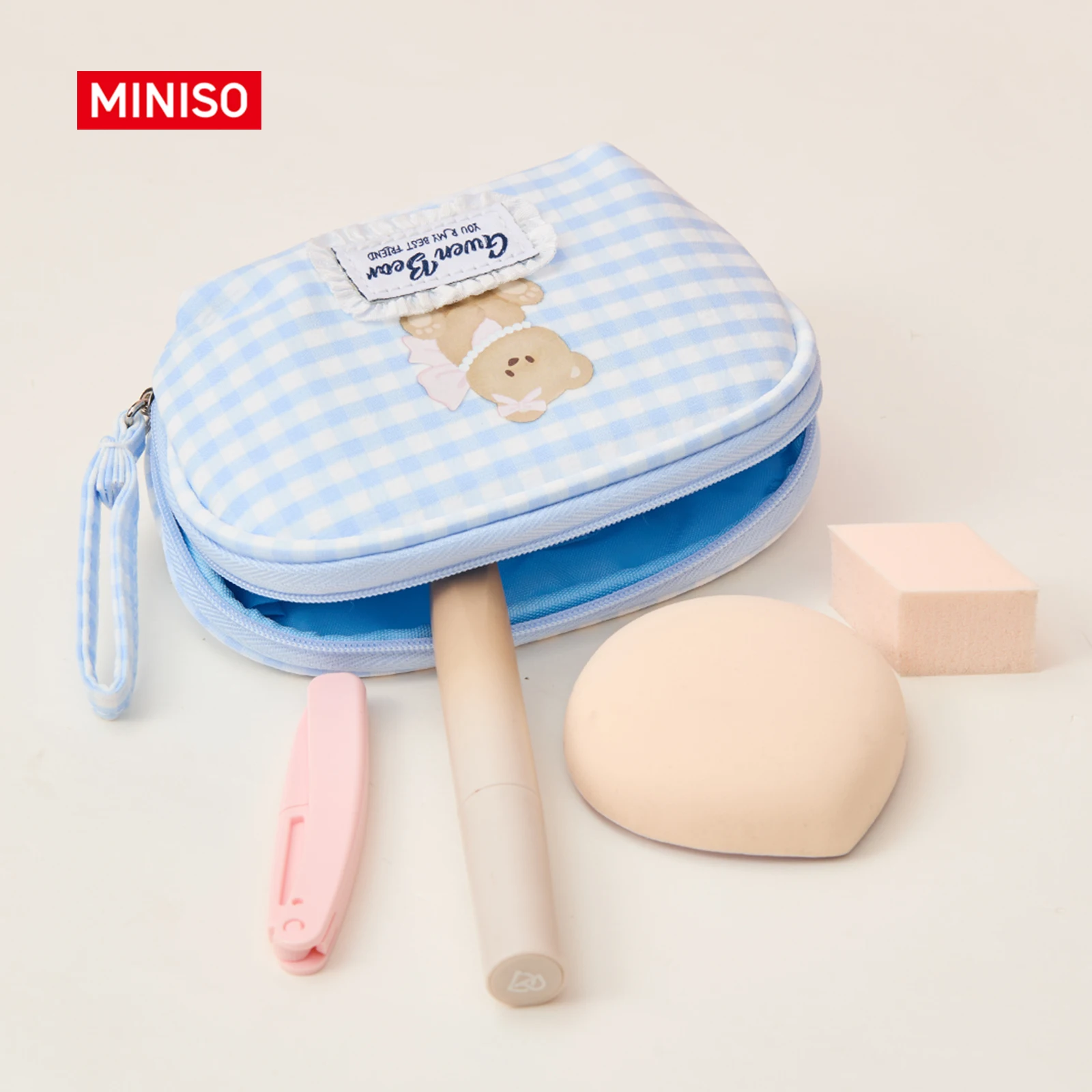 MINISO GWEN BEAR Cosmetic Bag Sitting Bear Makeup Pouch Cute Plush Toiletry Organizer Portable Travel Storage Case Beauty Gift