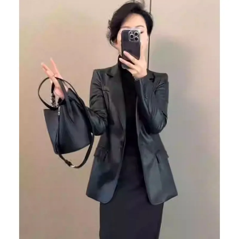 メイラードシニアセンスセレブスタイル外国風ソリッドカラーコート春爆発ファッション気質レザースーツ女性
