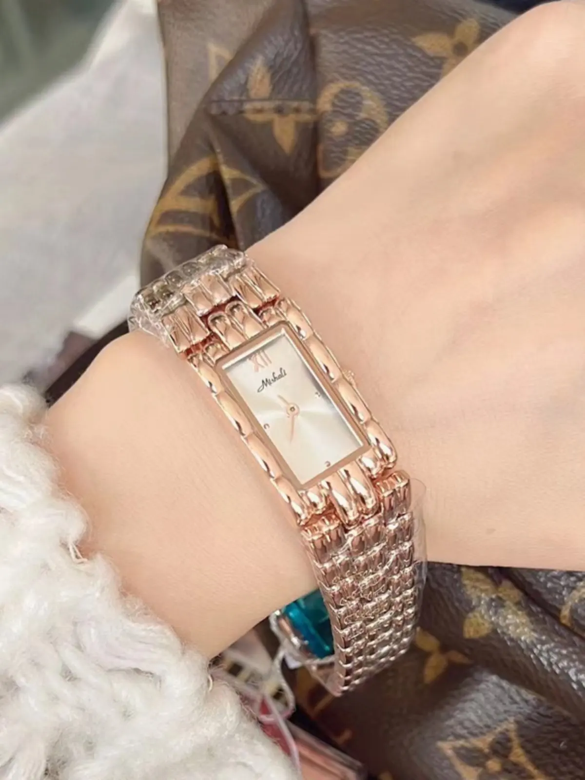New 2026Women'S Watch With Small DialSimple And StylishHighEnd And Luxurious Premium Selected Timepiece Fashionable Quartz Watch
