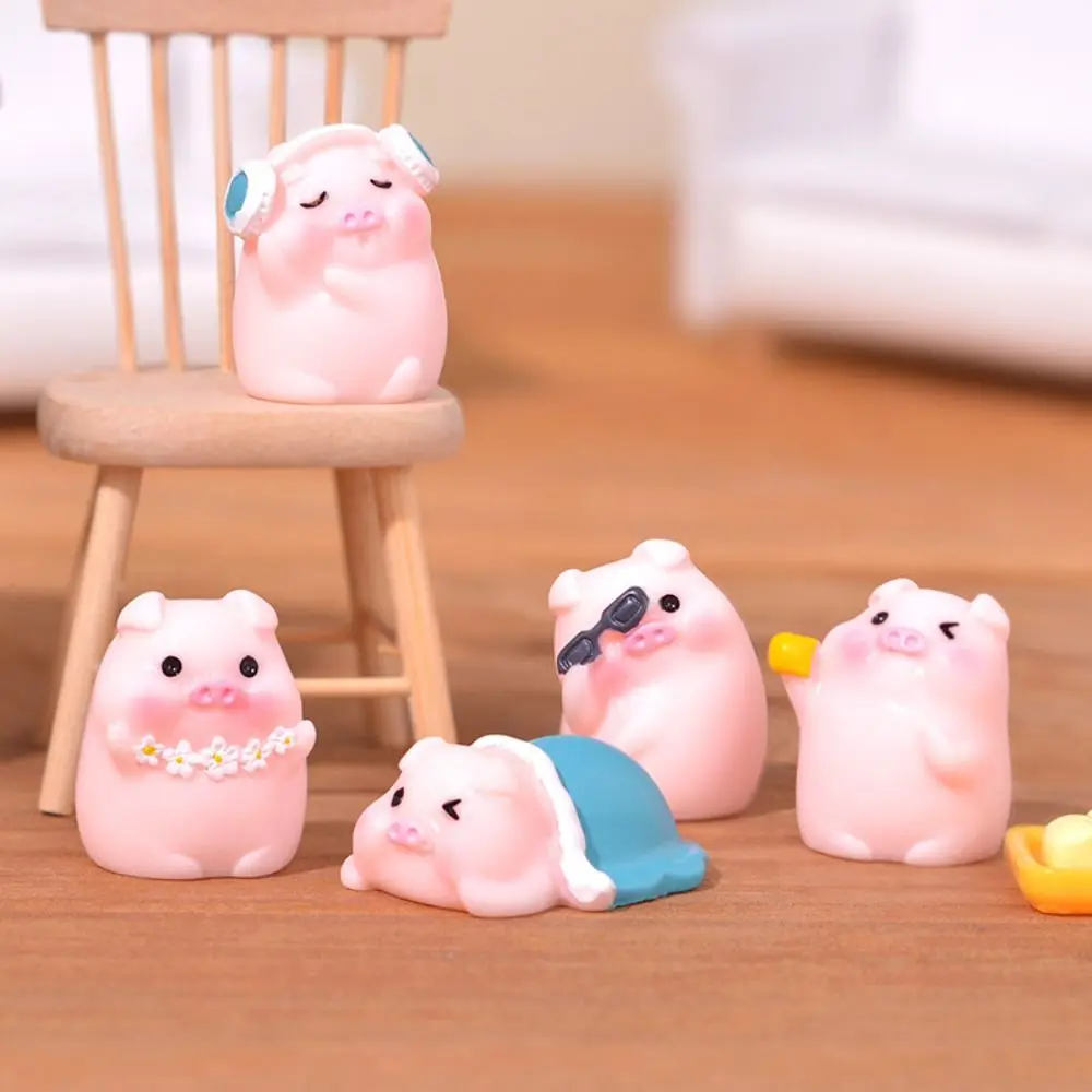 Mini Cute Lovely Mini Piggy Car Figures Cartoon Pink Pig Resin Ornaments DIY Decorative Miniatures Animal Statue