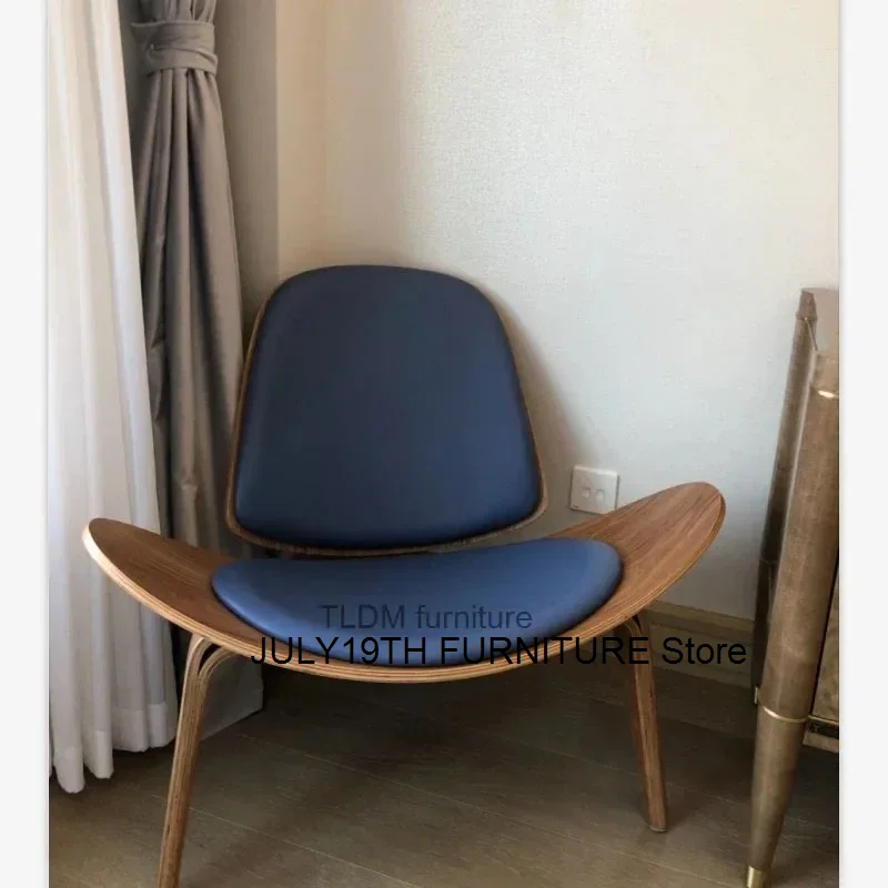 Modern Nordic Style Three-Legged Shell Chair Ash Plywood Fabric Upholstery Living Room Chair Furniture Modern Lounge Shell Chair