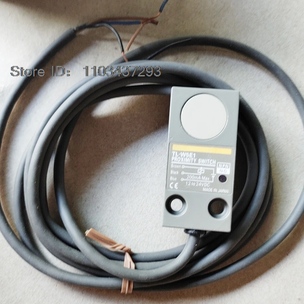 New Proximity Switch Sensor TL-W5E1 Flat Type NPN Normally Open Three-Wire DC