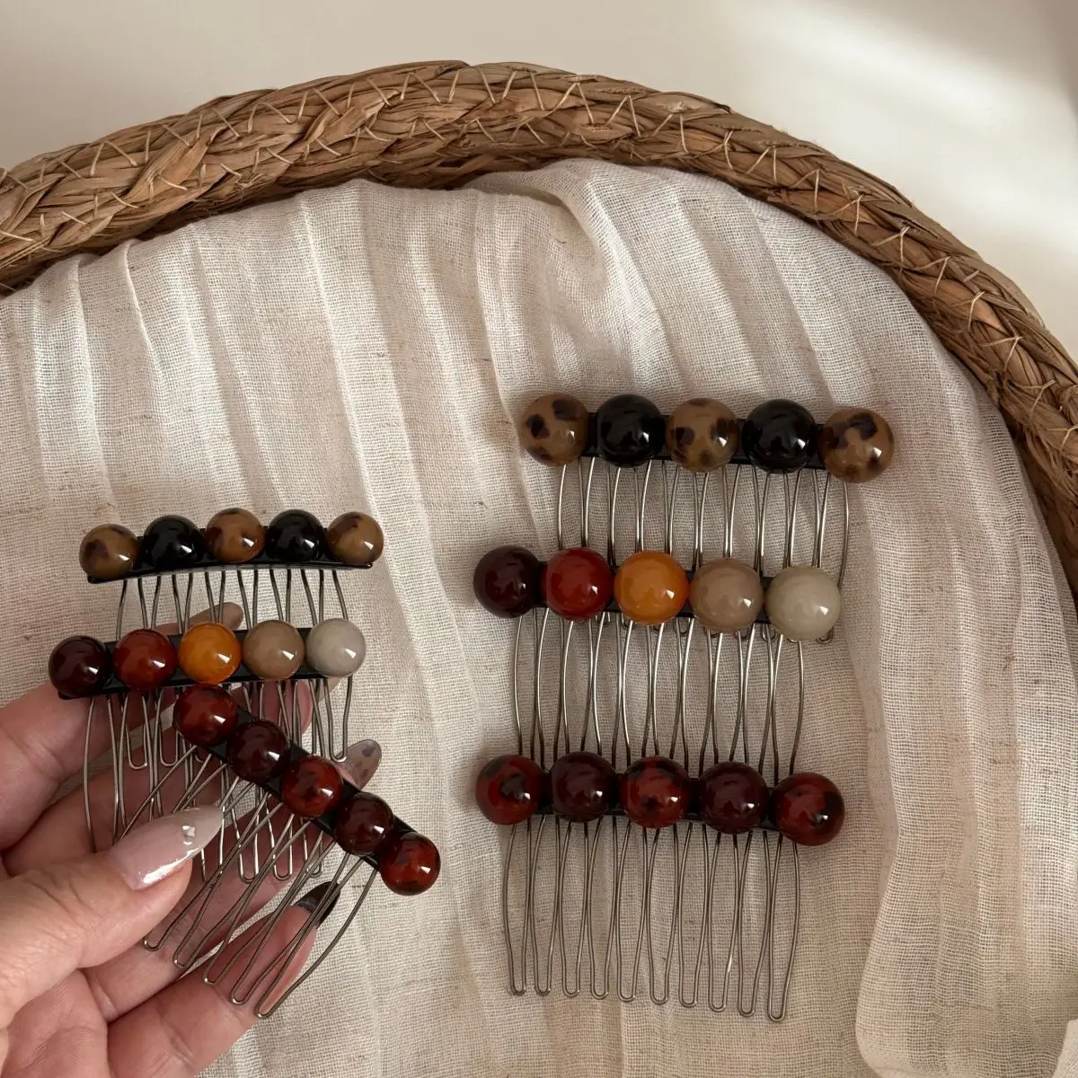 

Colorful Bead Hair Comb Trendy Hair Clip Side-Worn Elegant Hairpin Comb Hair Accessory Girls' Hair Accessories For Woman Gift