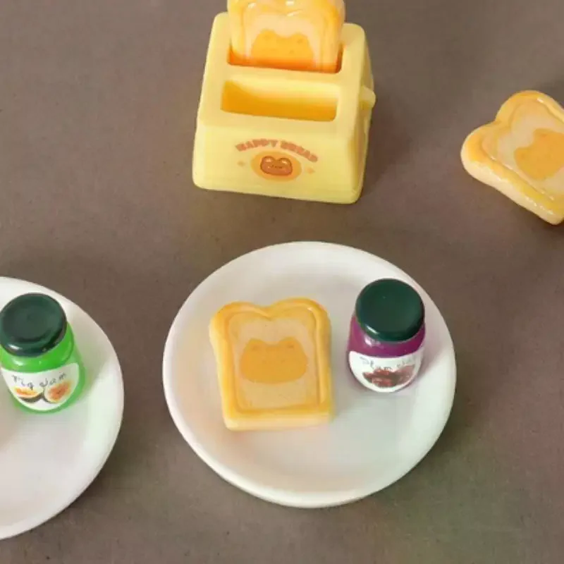 ชุดเครื่องทำขนมปังจำลอง 12 ชิ้น พร้อมแยม คลิปหนีบขนมปัง ของเล่นอาหารจิ๋ว อุปกรณ์ DIY ของตกแต่งบ้านตุ๊กตา