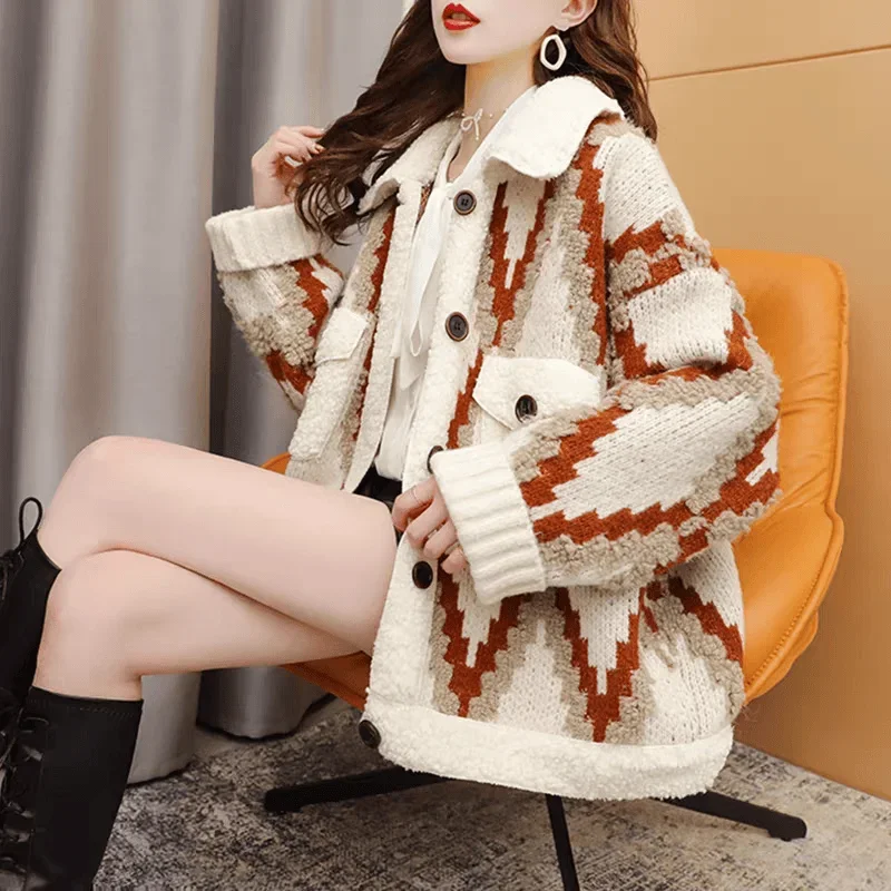 New Korean Style Loose Autumn Winter Lamb Wool Coat Women's Knitted Sweater Fashionable Thickened Warm Short Cardigan