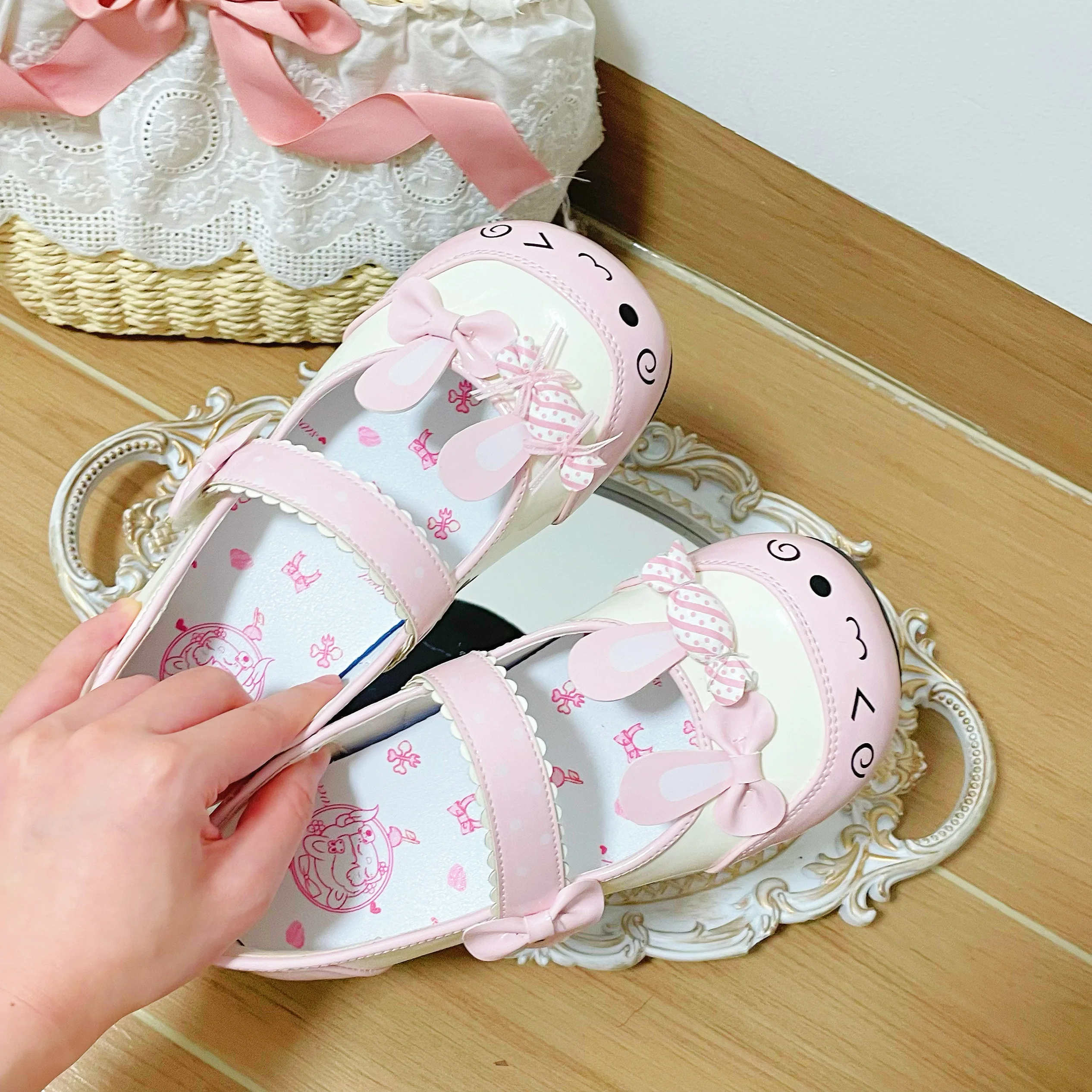 

Japanese cute original cartoon Lolita rabbit ears bow single shoes female beauty round head indoor shoes cute girl