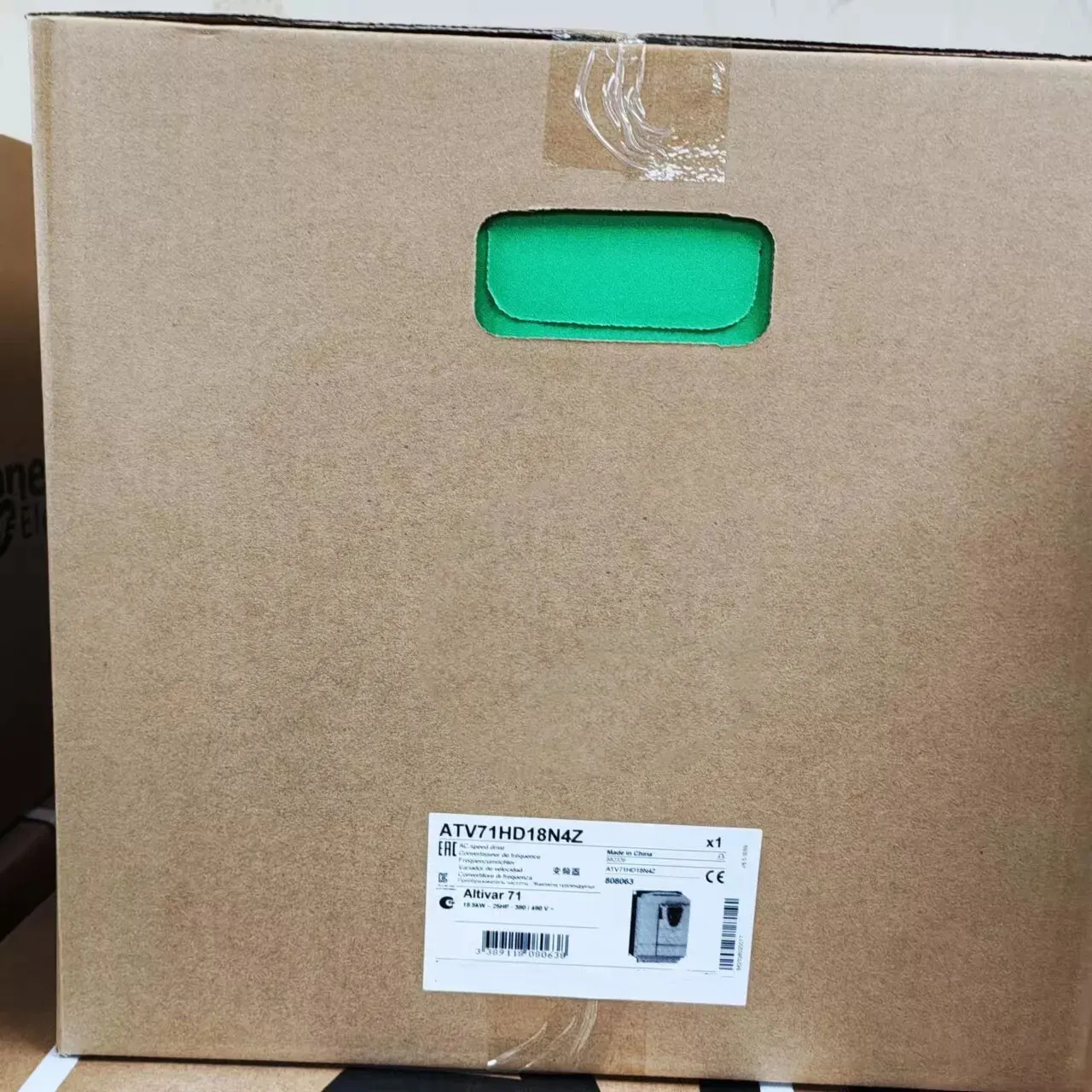 

100% New Genuine ATV71HD15N4Z ATV71HD18N4Z ATV71HD22N4Z frequency inverter