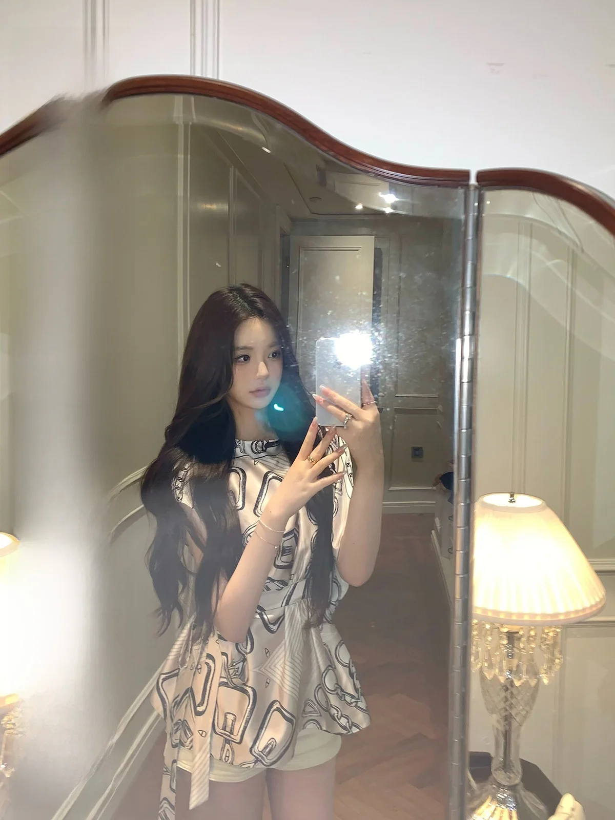 

Футболка с дизайном Spicy Hotdog и поясом, свободный крой для поездок на работу, однотонный ор Све, круглый топ для летних женщин