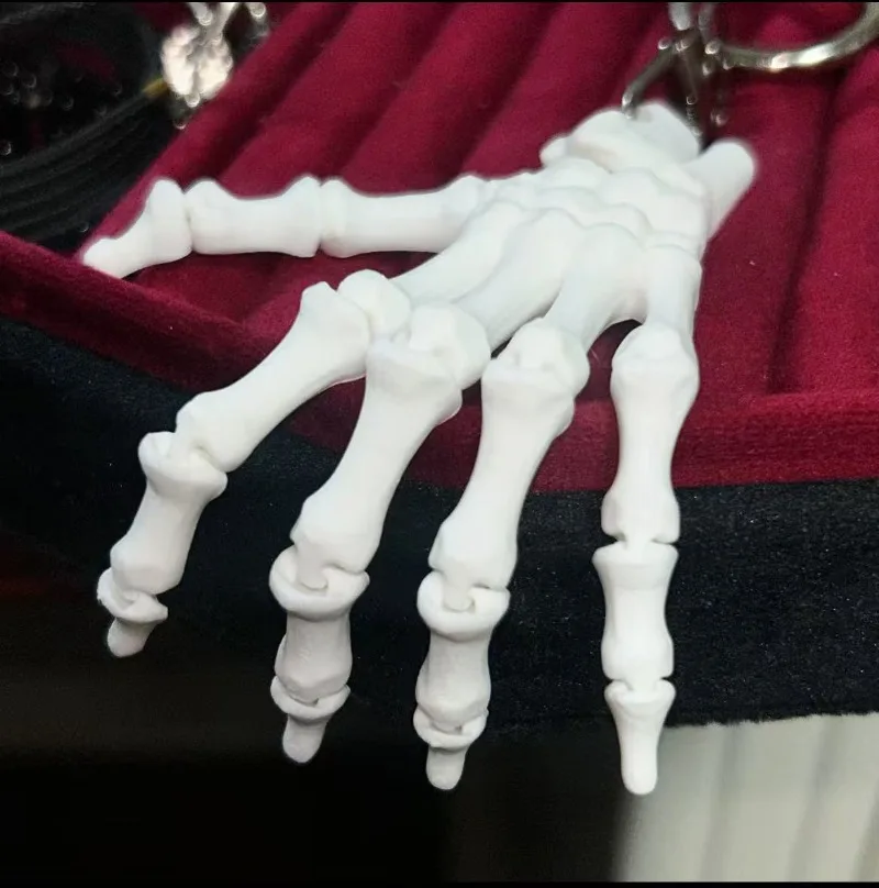 

Halloween Skeleton Hand Keychains Ring Chain Punk Rock Gothic Personality Keychain for Bags Pendant Accessories Jewelry Gifts