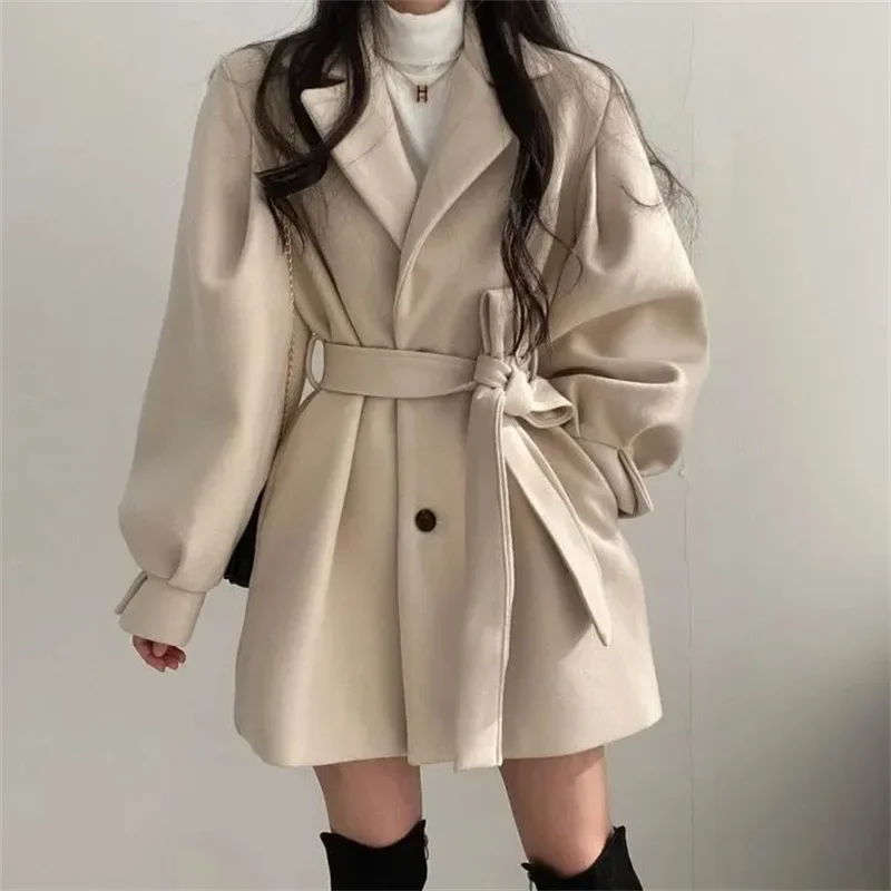 Cappotto di lana con colletto Blazer di media lunghezza giacca invernale con cintura da donna cappotto di moda allentato Vintage di nicchia Trench solido