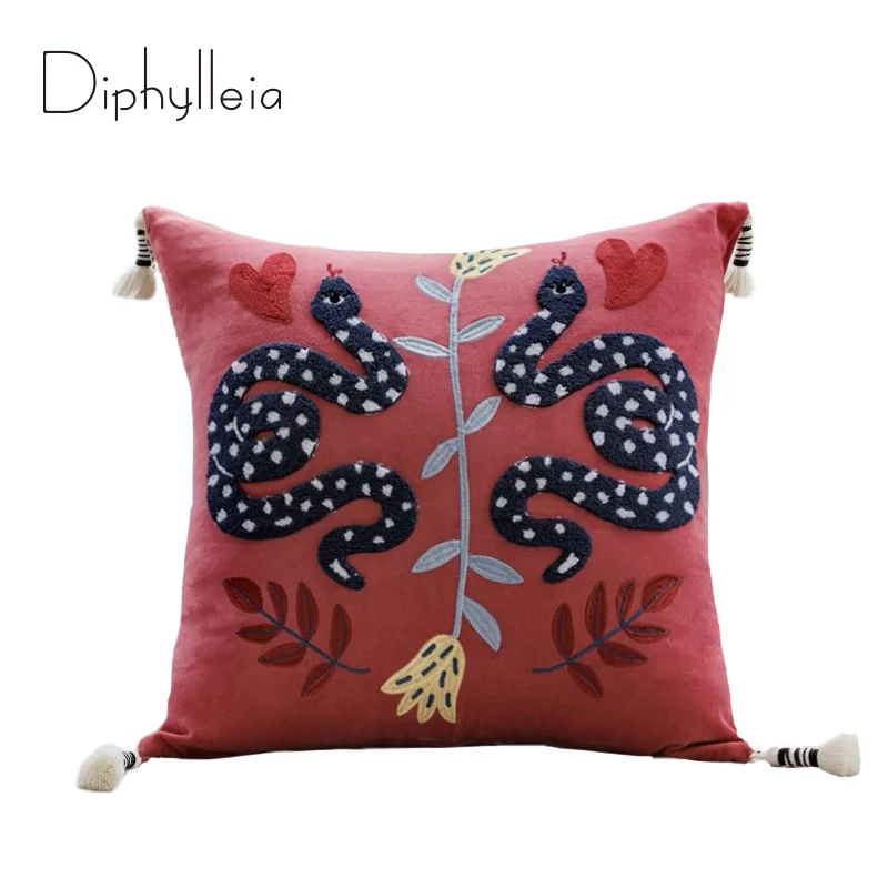 Diphylleia Whimsical Animal Snakes Tufted Cushion Cover Luxury Folk Art Throw Pillow Case With Tassels Eclectic Style Home Decor