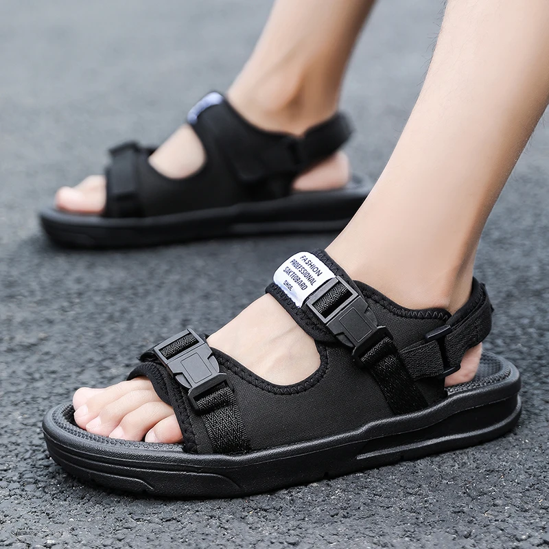 

Пара летних простых и удобных сандалий, износостойкая повседневная спортивная пляжная обувь, мужская обувь для вождения на открытом воздухе