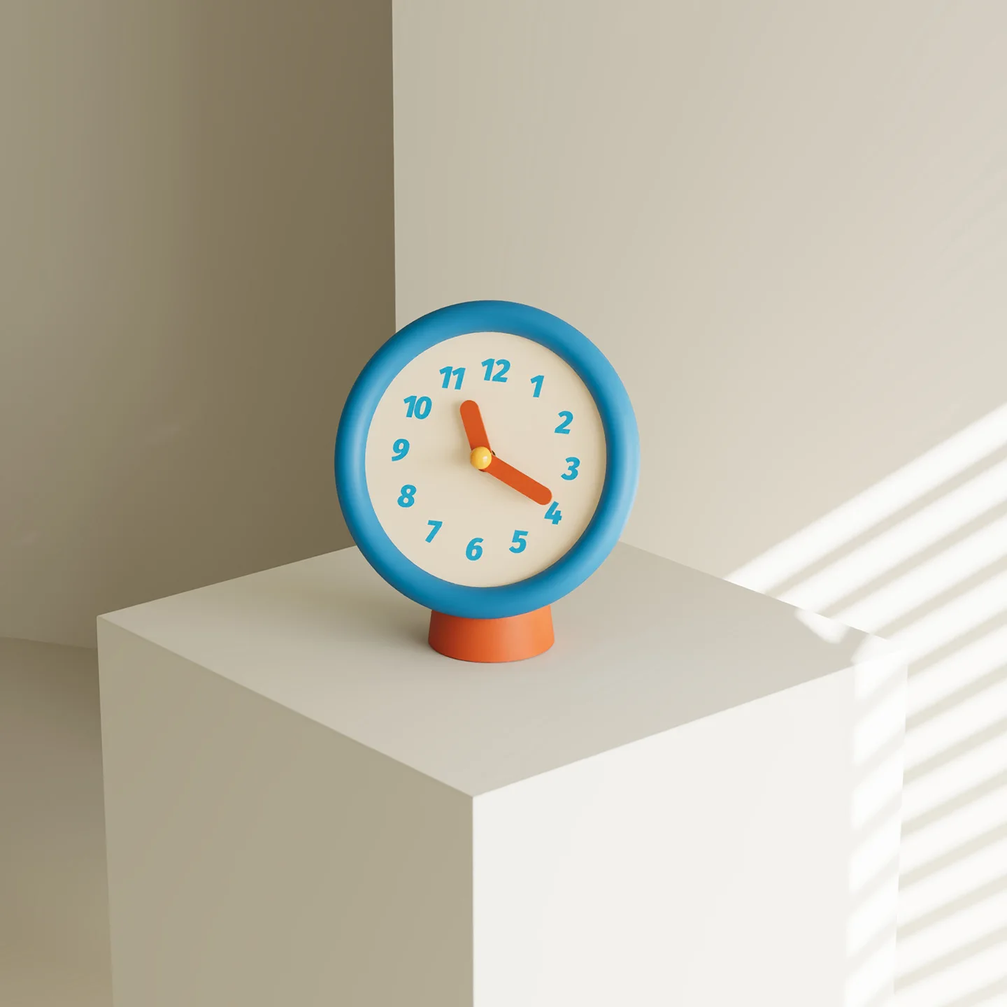 Simple Creative Retro Blue Cartoon Clock Living Room Family Bedroom Decorative Desktop Ornament Clock