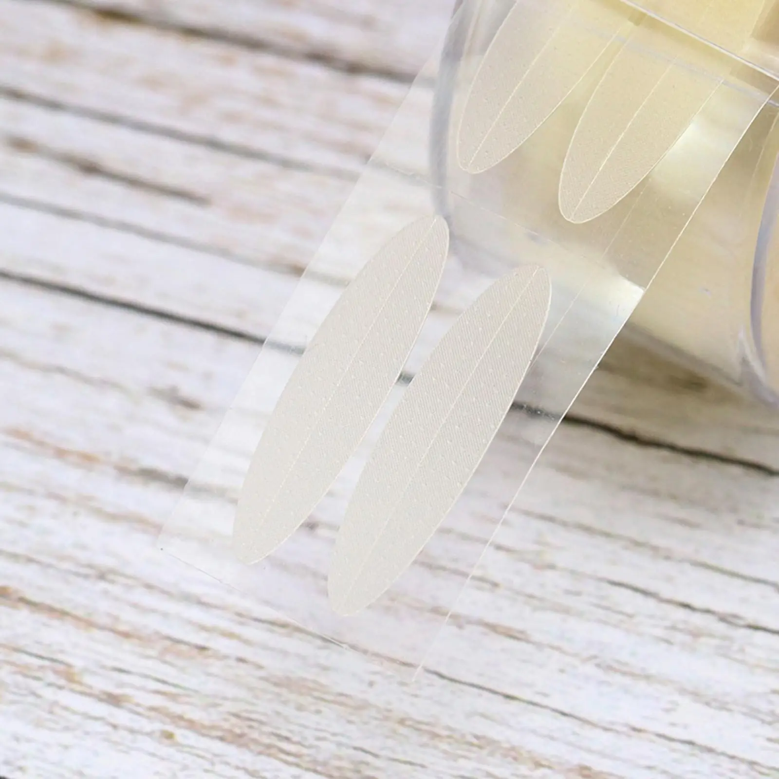 Double Eyelid Tapes Eyelid Lifter Natural Invisible Transparent Waterproof Self Sticky Eye Lifting Strips Eye Makeup Tool