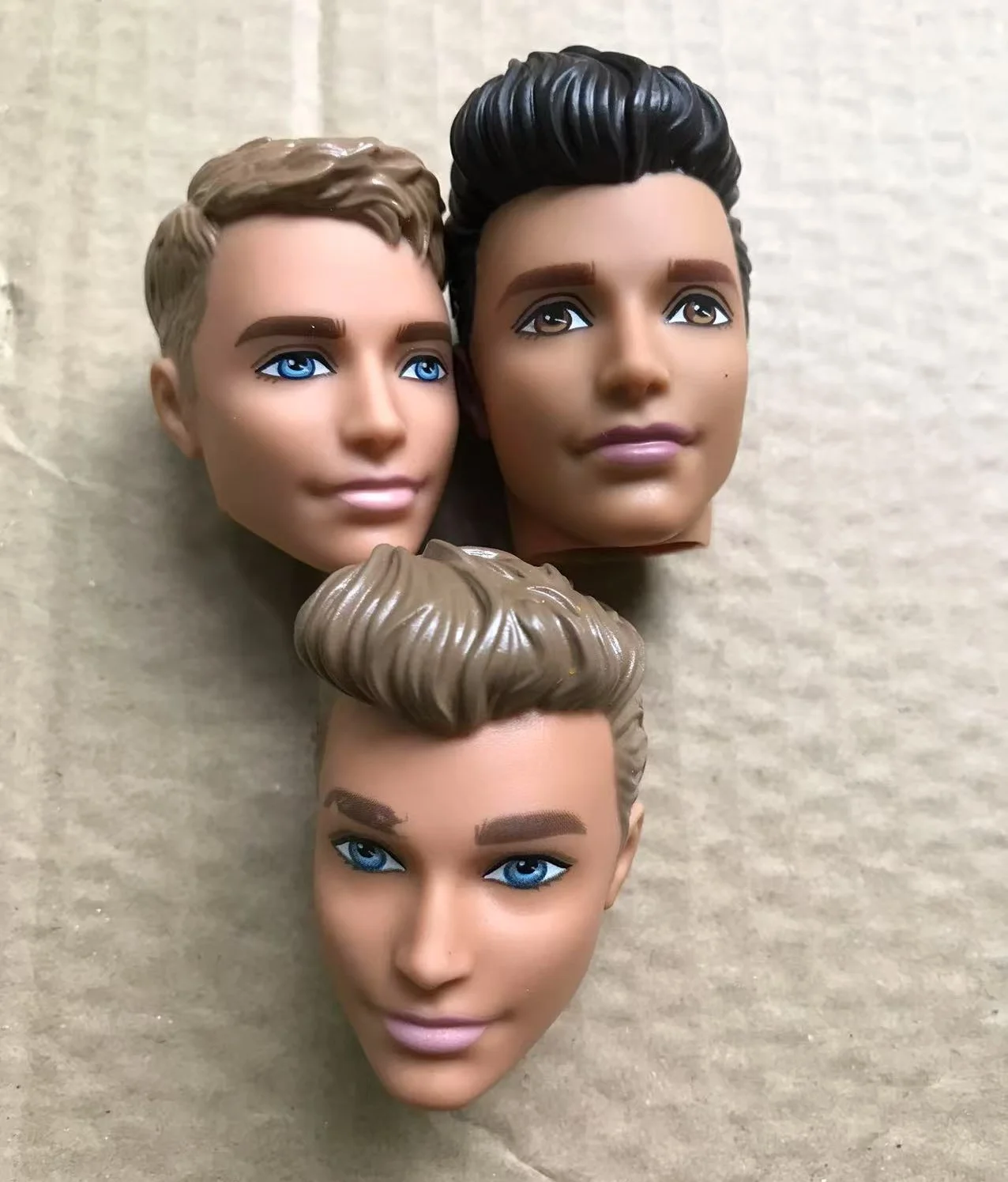 Yunyi corpo bege 1/6 cabeça de boneca careca muscular boneca masculina figuras de brinquedo ken cabeças de boneca com coleção de maquiagem brinquedos