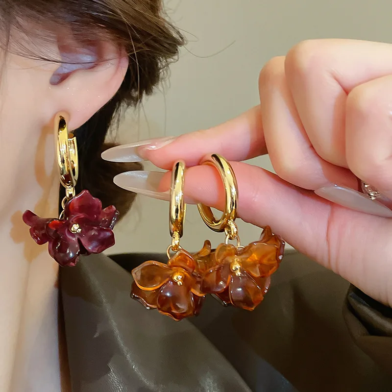 Maillard Flower Clusters Drop Earrings Vintage Acrylic Dangle Earring Light Luxury Smudging C-shaped Ear Studs Party Jewelry K