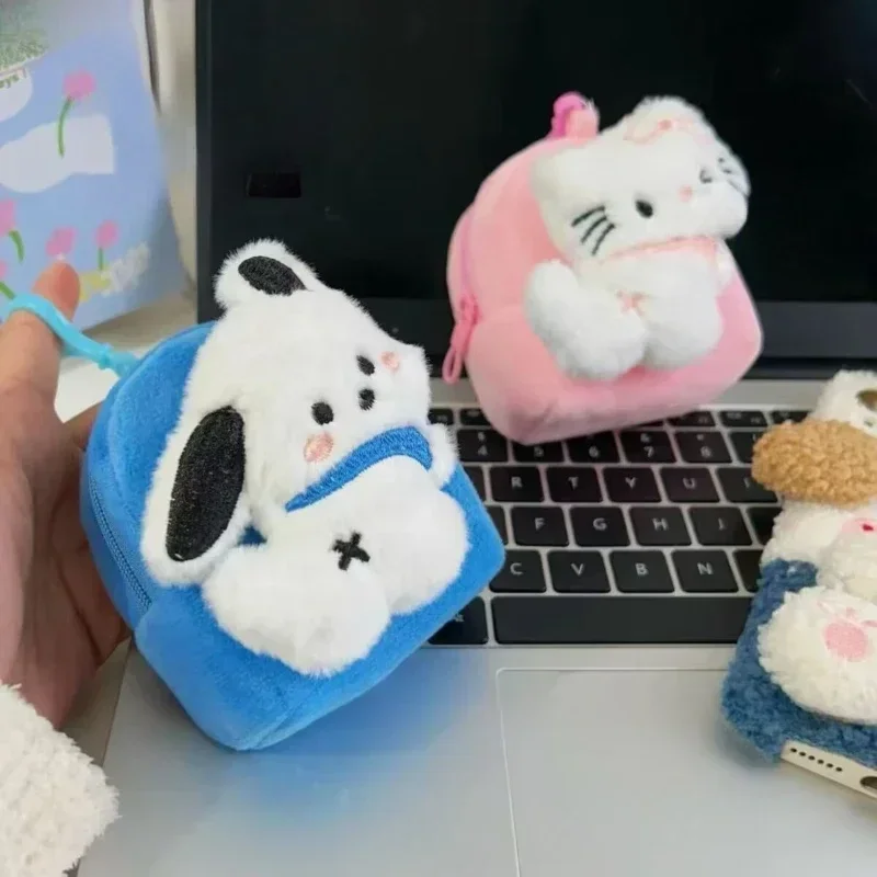 Sanrio pochacco bolsa de moedas de pelúcia bonito dos desenhos animados anime pochacco kawaii fone de ouvido saco de armazenamento mochila ornamentos brinquedos presentes do feriado