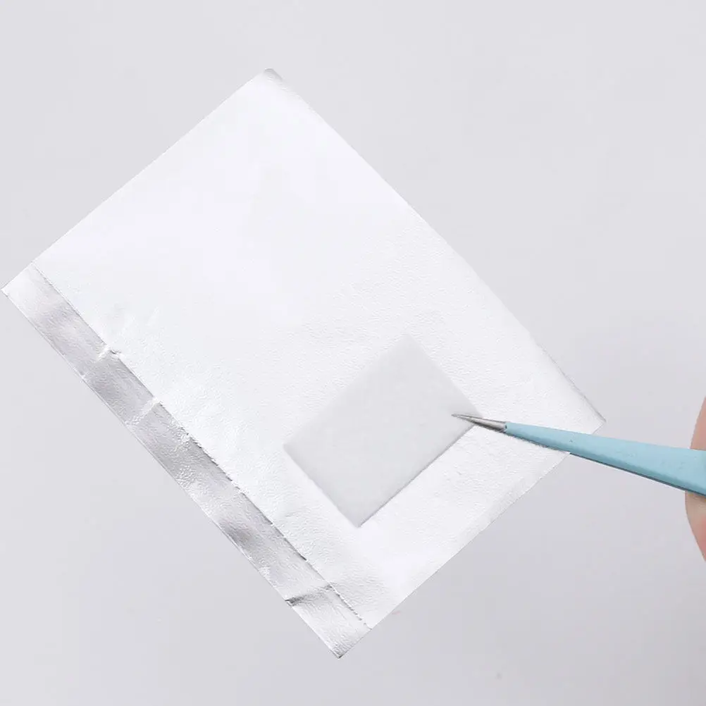 100Pcs Foil Wraps for Nail Removal with Cotton Pads Soak Off Gel Polish Remover Kit Easy Clean Healthy Nail Polish Removal Tool