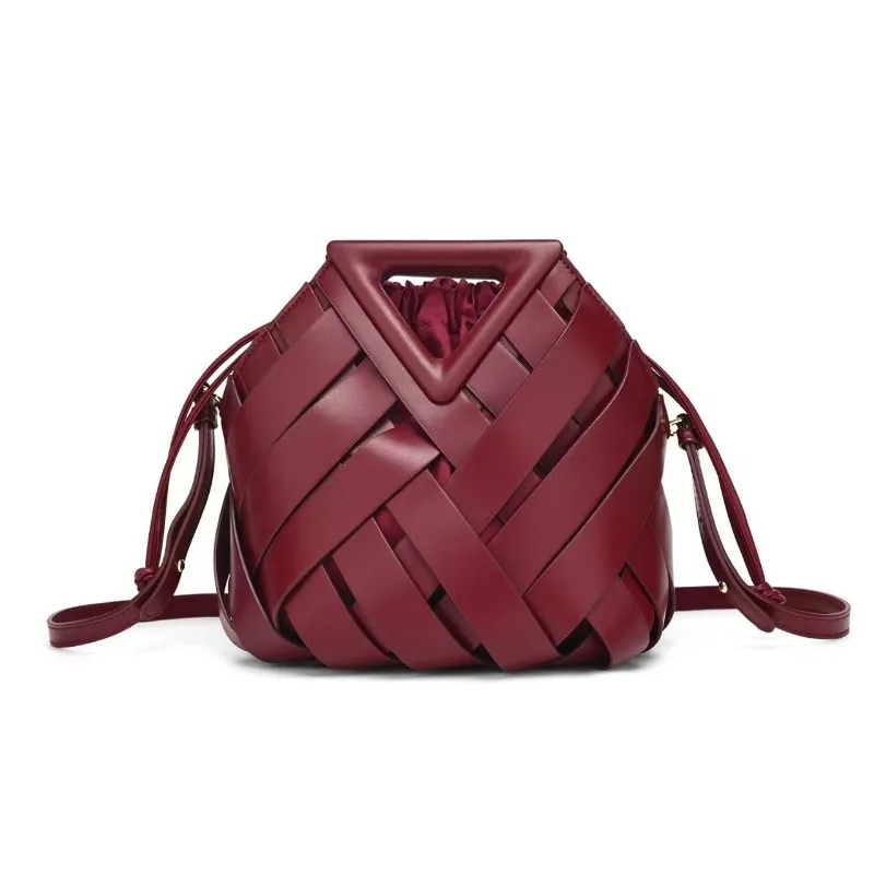 

Y2K новая корзина для овощей с магнитной пряжкой, модная женская сумка, треугольная тканая большая вместительная ручная женская сумка через плечо