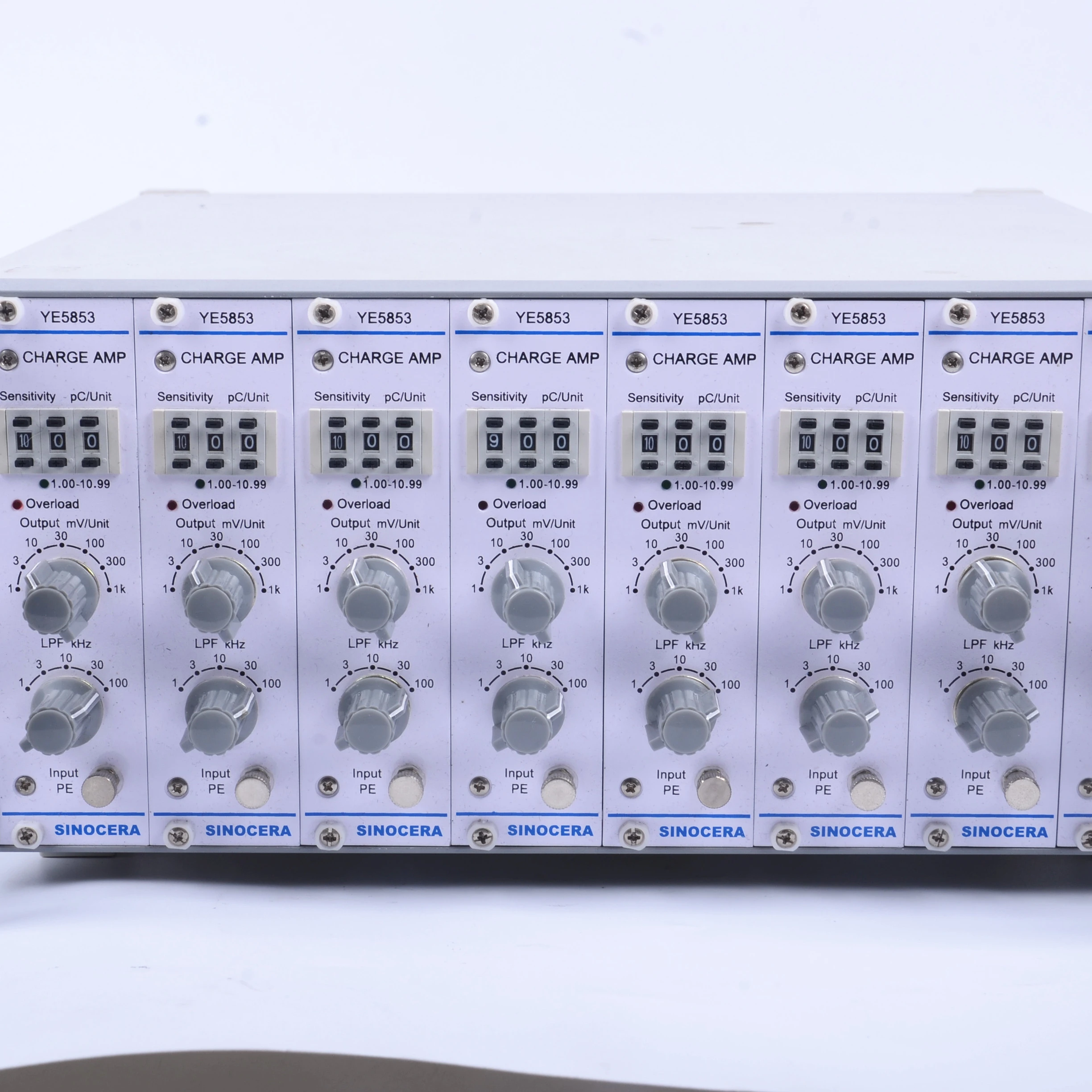 Multi-channel Charge Amplifier YE5853 for 8 Channels