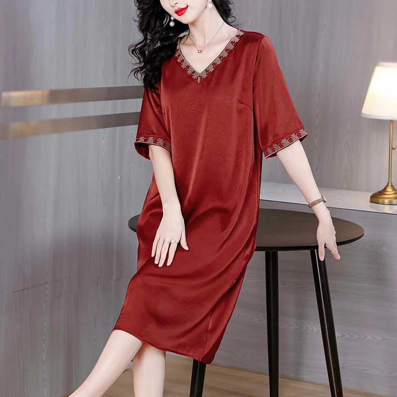 فستان صيفي رسمي من الساتان والحرير الفاخر ميدي فستان نسائي عتيق مطرز للشاطئ بوهو 2025 فستان أنيق غير رسمي للحفلات