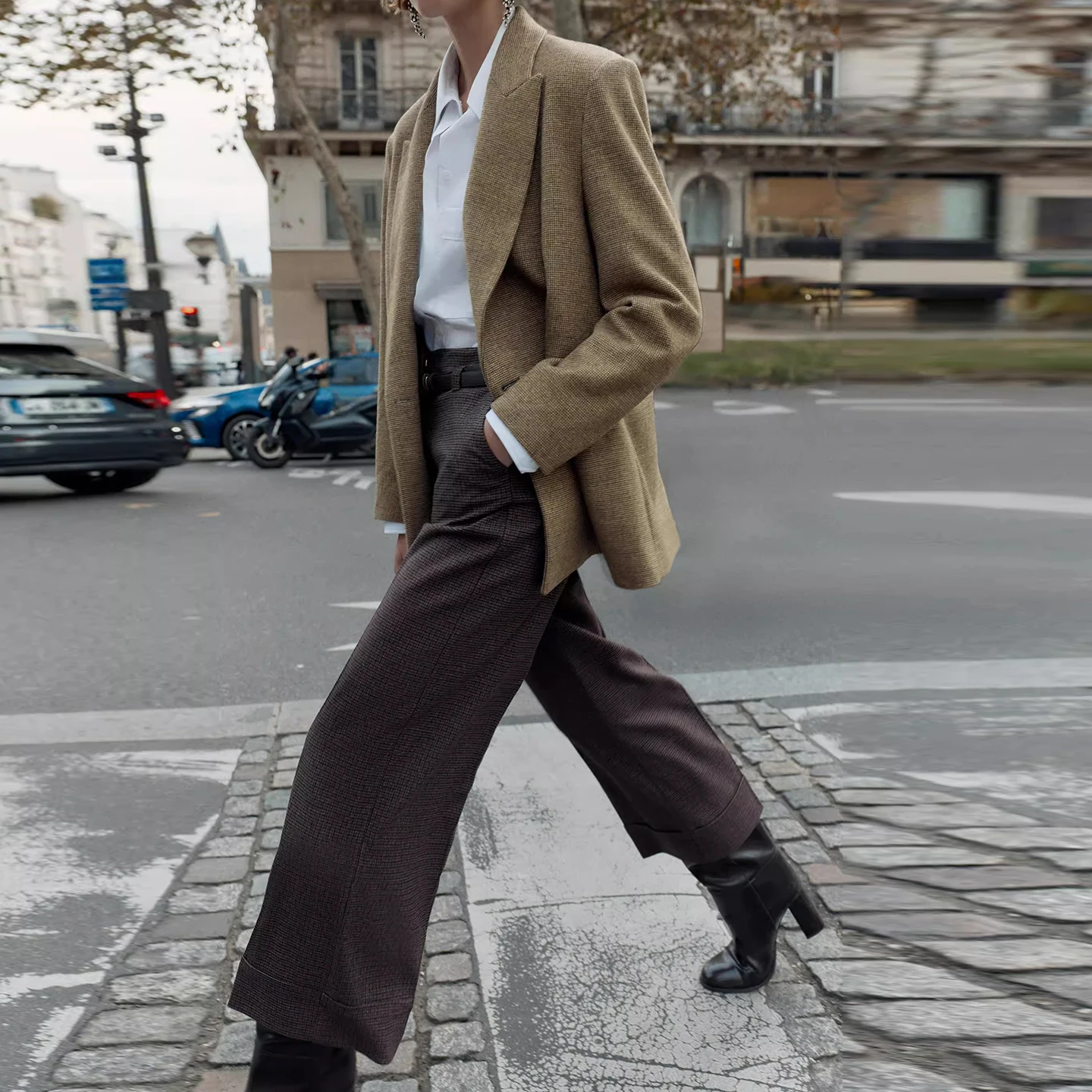 กางเกงขายาวทรงตรงเอวสูงลายสก็อตหลวมสไตล์แฟชั่นส่วนตัวสำหรับผู้หญิง คอลเลคชั่นฤดูใบไม้ร่วงปี 2025 พร้อมเข็มขัด  ชุดลำลองสำหรับสุภาพสตรี