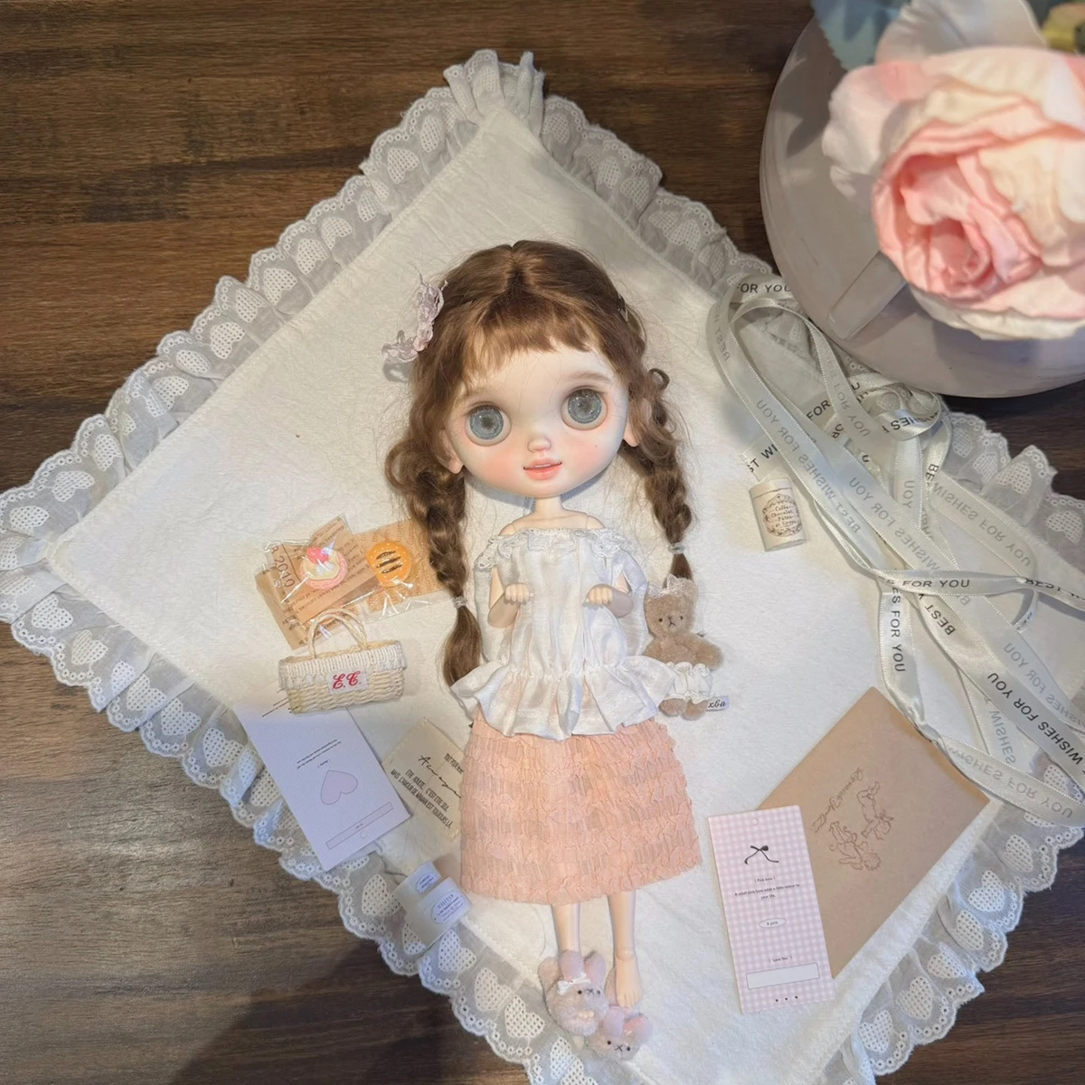 1/6 Azone Doll Clothes Accessories Sweet Strawberry Pudding-themed Off-the-shoulder Top + Pink Skirt For Blythe OB24 Azone