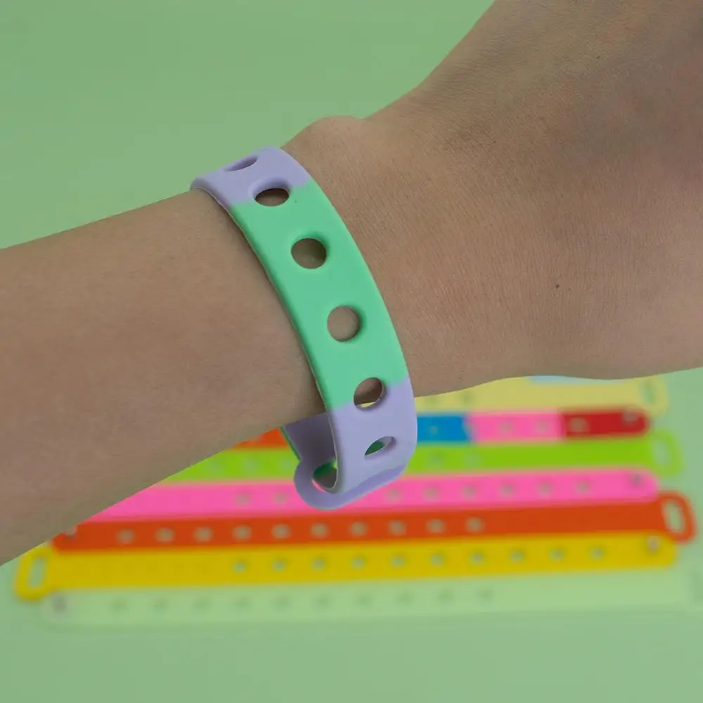 300pcs Silicone Wristband Colorful Bracelets fit Shoe Charms Decoration Wrist Strap fit Women Men kIds Wristband Pendant