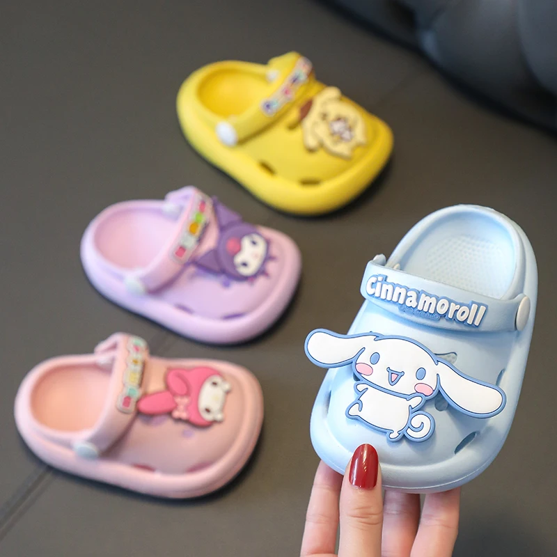 Sanrio Kuromi Cute Summer Kids Sandals pantofole morbide Indoor Outdoor asciugatura rapida Cartoon Anime Sole antiscivolo ragazze ragazzi regalo