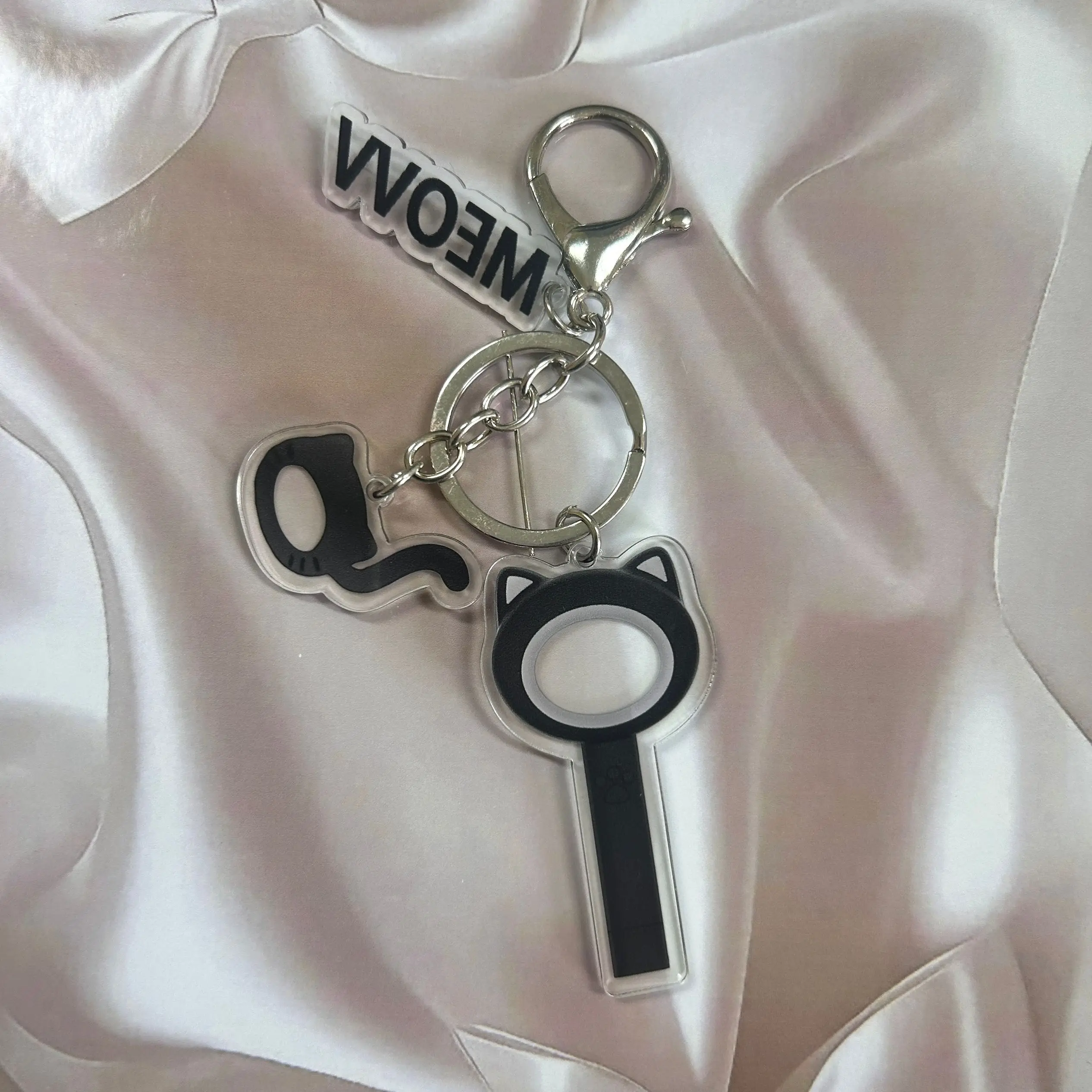 KPOP MEOVV Acrylic Keychain 3Pcs/Set Creative Lightstick Keyring