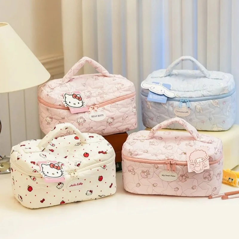 

Новая сумка для хранения Sanrio Hello Kitty Kuromi My Melody Cinnamoroll, портативная косметичка большой вместимости, модная и роскошная.