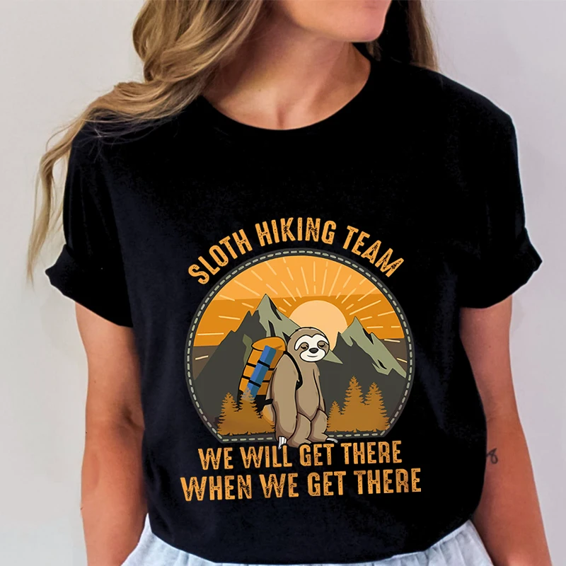 Faultier-Wanderteam-bedrucktes T-Shirt, Abenteuer, Wandern, Liebhaber, Geschenke, Rundhals-Kurzarm-T-Shirt, lustiges Faultier-Moutainers-Retro-Shirt